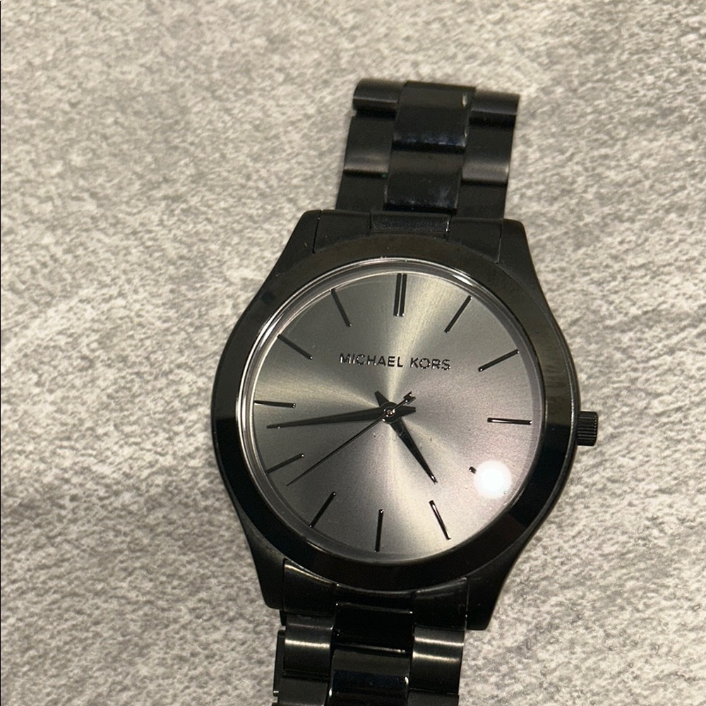 Michael Kors Black and Gray Watch - Picture 4 of 9